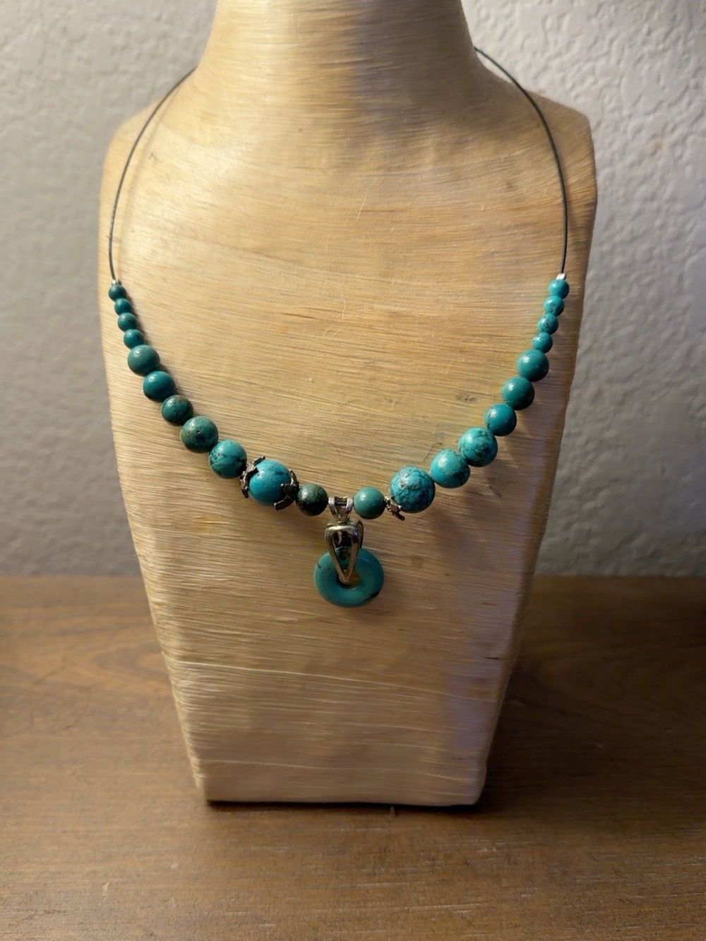 Turquoise Beaded Pendant Necklace - Women Jewelry
